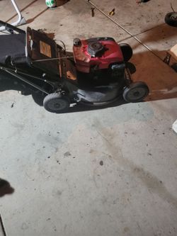 Honda commmercial mower in good condition
