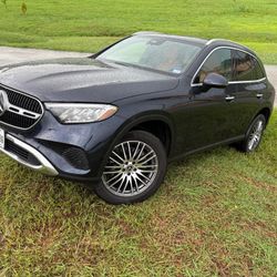 2024 Mercedes Benz GLC 300 10k Miles 