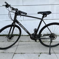 TREK FX2 Bike
