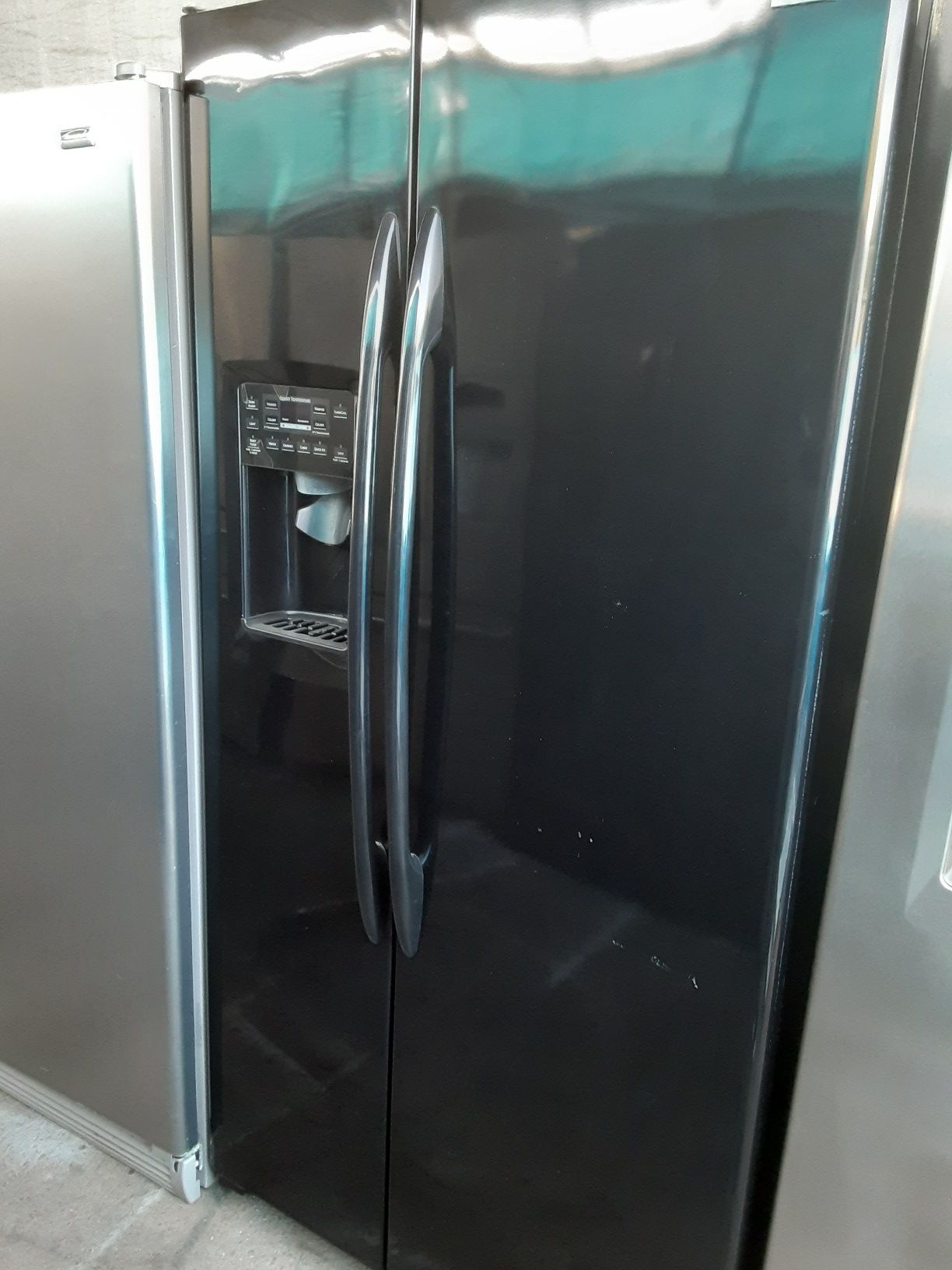 $599 GE black gloss finish side-by-side fridge includes delivery in the San Fernando Valley warranty and installation