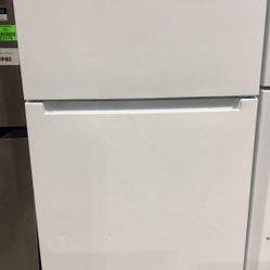 VISSANI MDTF18WHR 18 cu. ft. Top Freezer Refrigerator R9