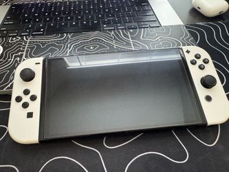 Nintendo Switch OLED White - Near Mint, Used Once - Complete + 32GB SD Card