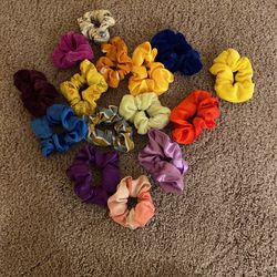 15 Scrunchies (Porch Pickup)