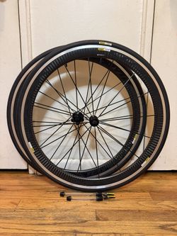 MAVIC COSMIC PRO CARBON WHEELSET BIKE (700”)…