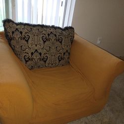 good condition  free furniture