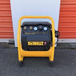 DeWalt DWFP55130 2.5 Gallon 200 PSI Quiet Trim Air Compressor
