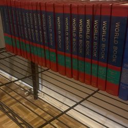 World Book Almanac/Dictionary Set 