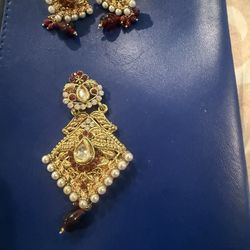 Kundan jewelry