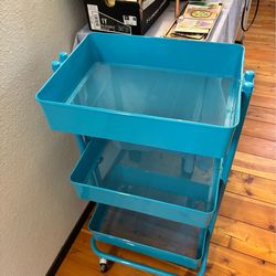 Art and craft cart with locking wheels