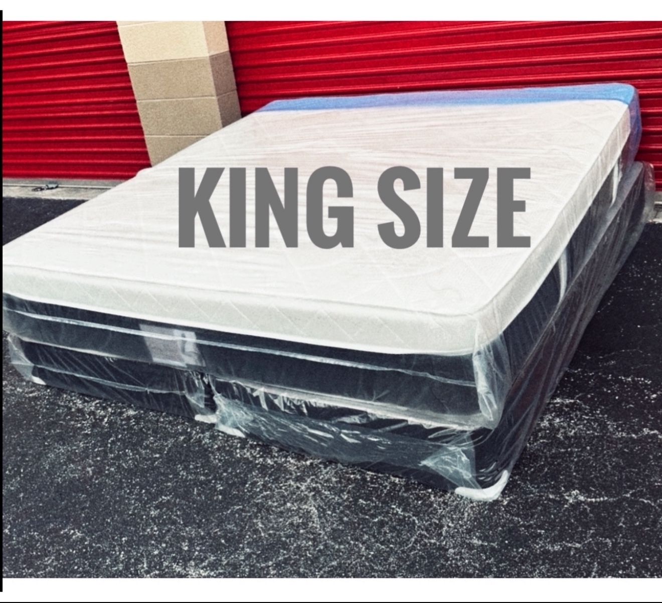 NEW Mattress King Size Plush Pillowtop With Box Spring // Offer  π