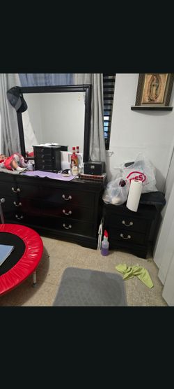 Furniture bedroom set ..