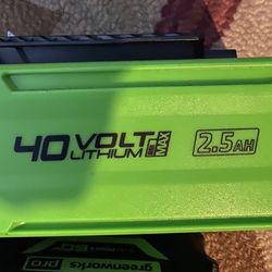 1 Greenworks 40 Volt 2,5 Ah Battery And Charger