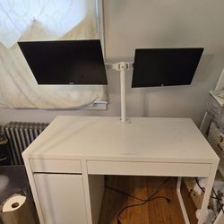 Desk Woth Monitors And Monitor Stand