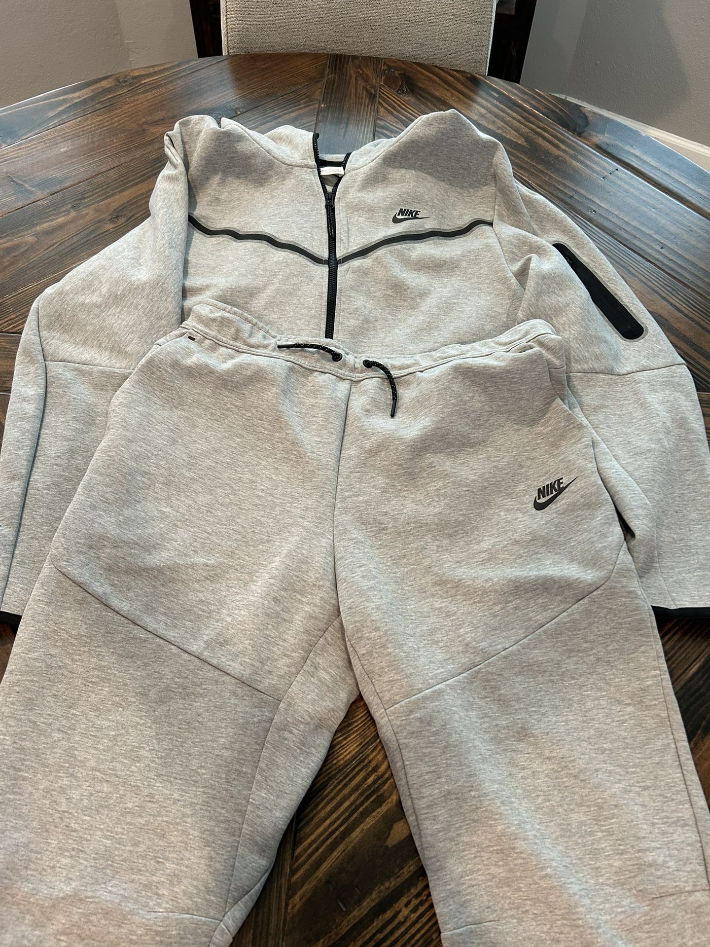 Nike Fleece Tech