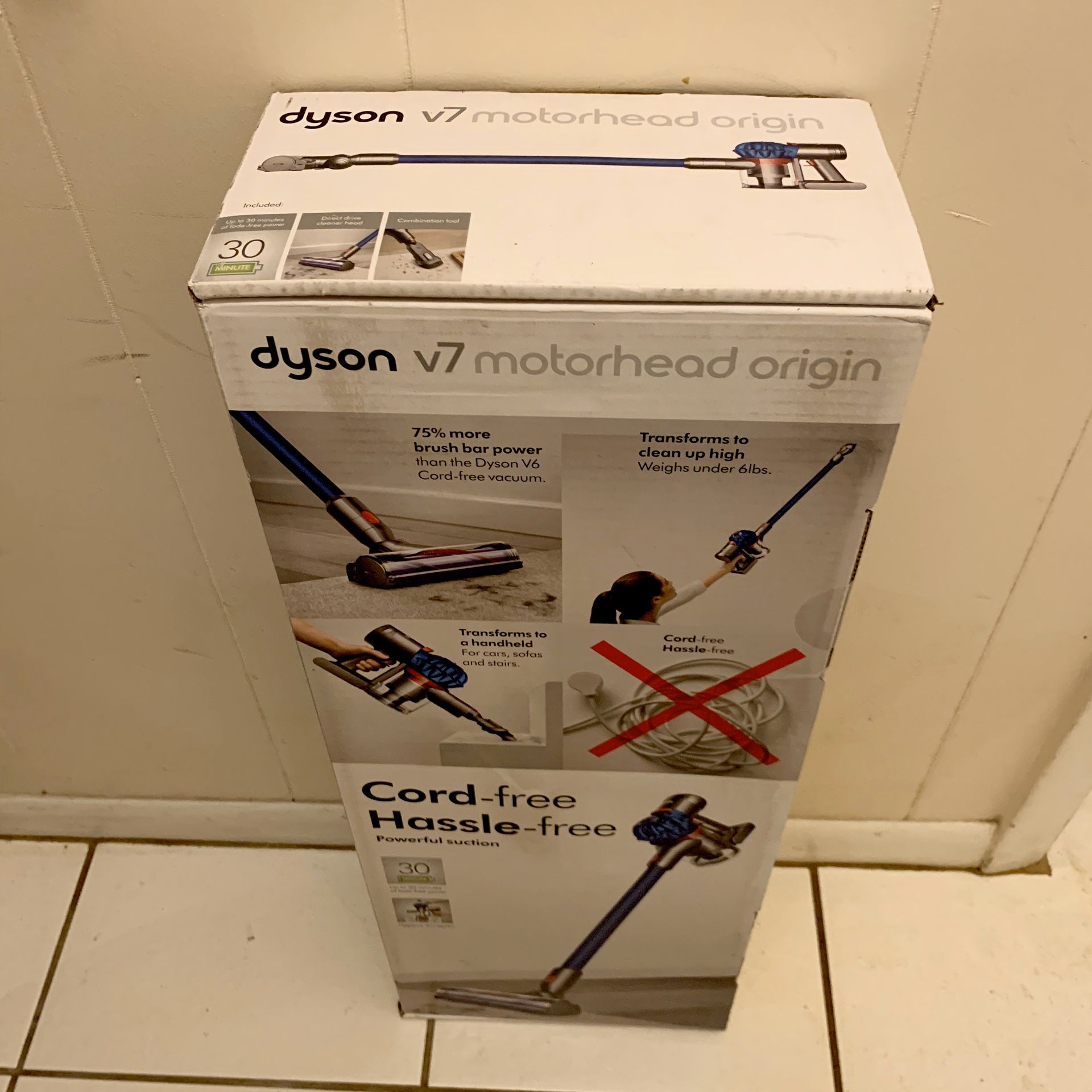 Brand New Dyson V7 Model No. Motorhead Origin Cordless Vacuum Cleaner