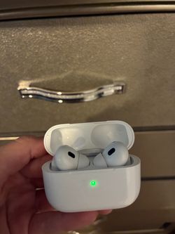 Apple AirPods Pro with Charging Case