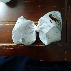 Jojo Bow!