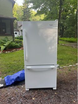 Whirlpool fridge for free pickup