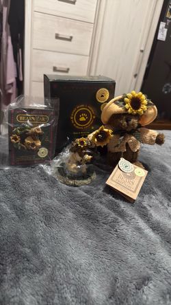Vintage Boyd’s bears collection
