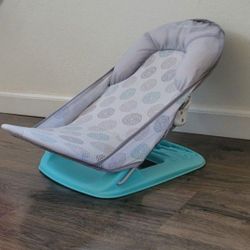 Summer Deluxe Baby Bather With Adjustable Positions. Mesh Sling. Machine Washable. Portable Bather. Bathing/ Bathtime. Baby Gear. For Baby. Gently Use