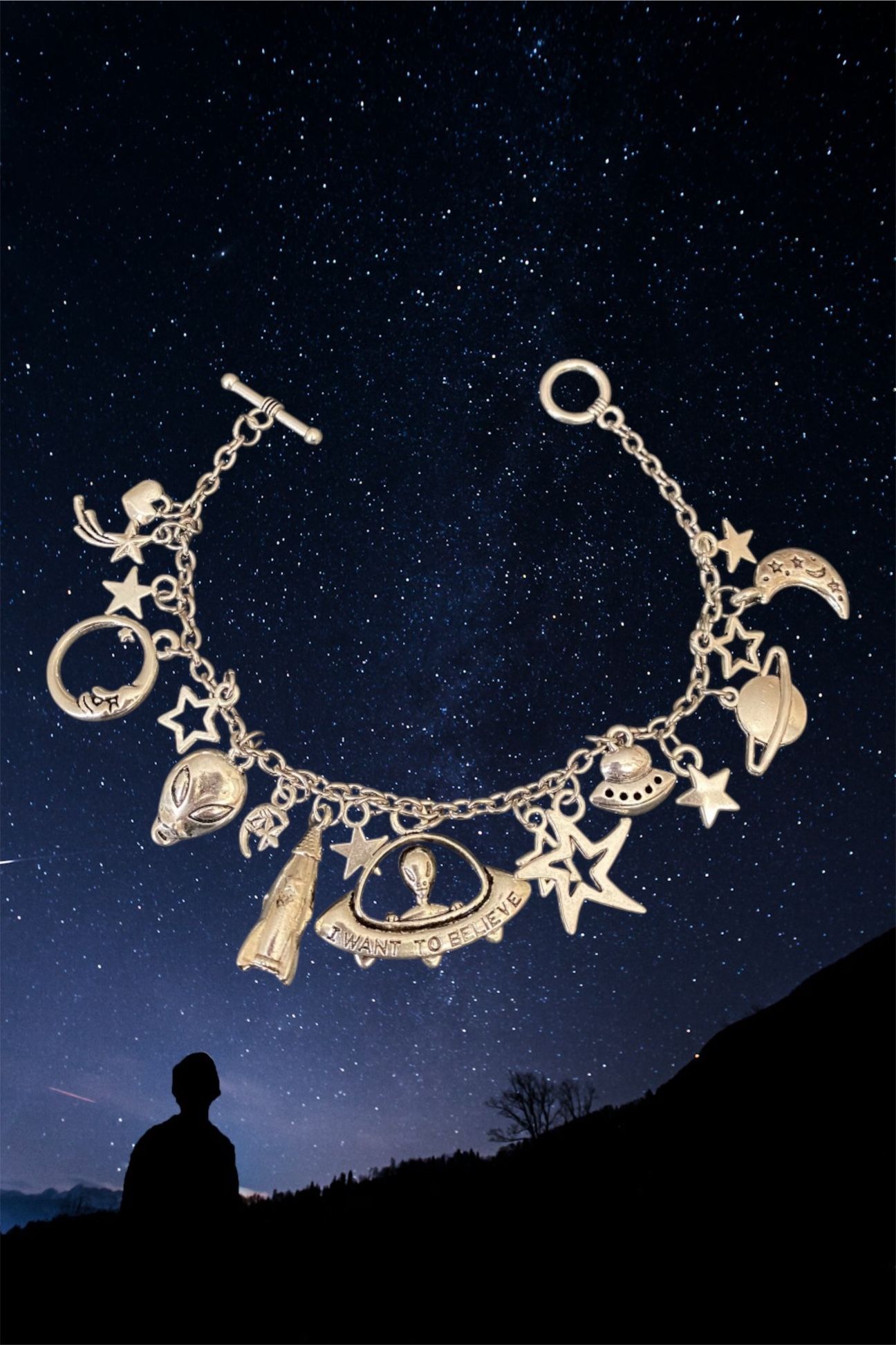 Area 51, UFOs, Aliens And Space Handmade Charm Bracelet !