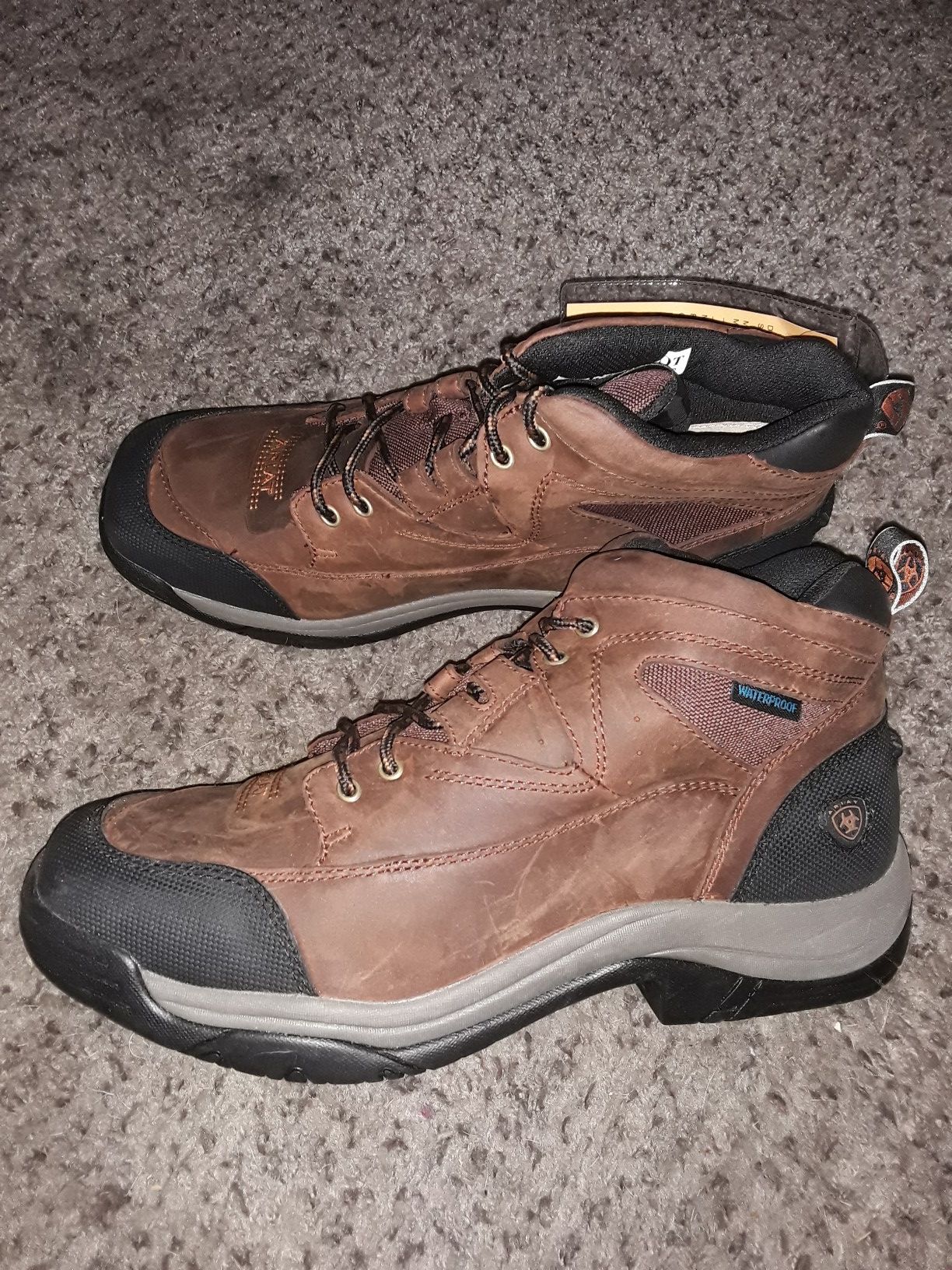 Brand New Mens Waterproof Work boots Botas ARIAT Size 10