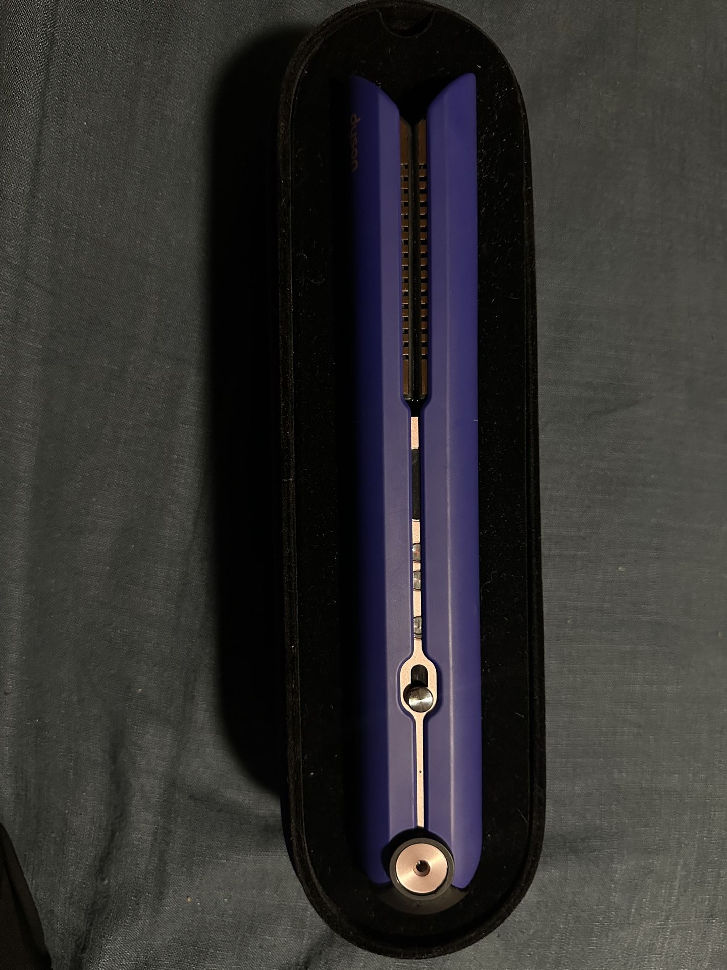 DYSON Hair Straightener