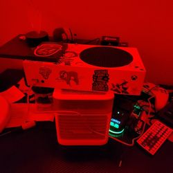 Xbox One S With 2tb Hard drive Expansion Or Trade 