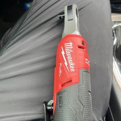 Milwaukee 3/8 Rachet m12