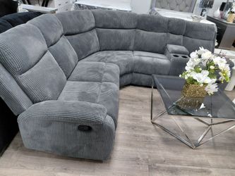 SECTIONAL WITH 2 RECLINERS