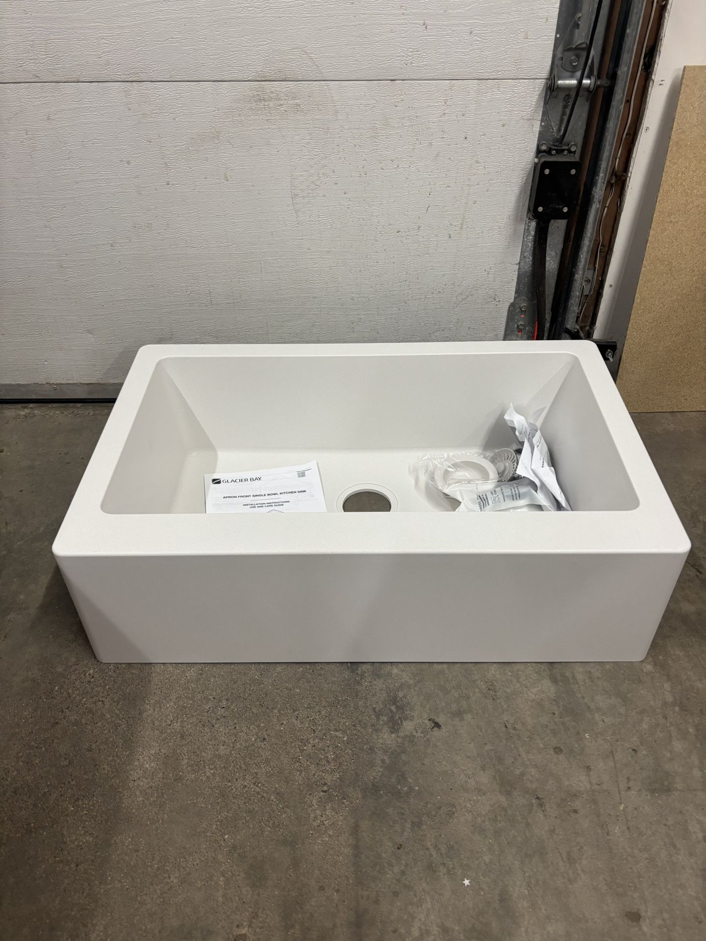 New 33” Farmhouse Granite Composite Single Bowl Apron Front Kitchen Sink