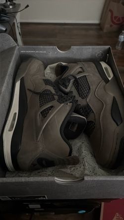Air Jordan 4 Taupe Haze Sneakers