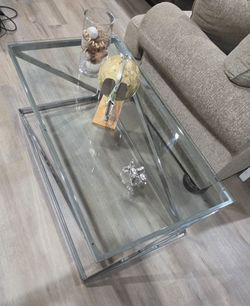 Coffee table and corner table