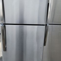 GE refrigerator Top And Bottom Stainless Steel