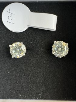 Moissanite Studs In SS 925 