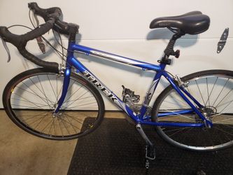 Trek 1000c clearance road bike