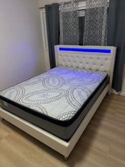 Queen Size Mattress Pillow Top New Bedframe sold separately