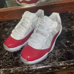 Cherry Jordan 11 2016 Size 8