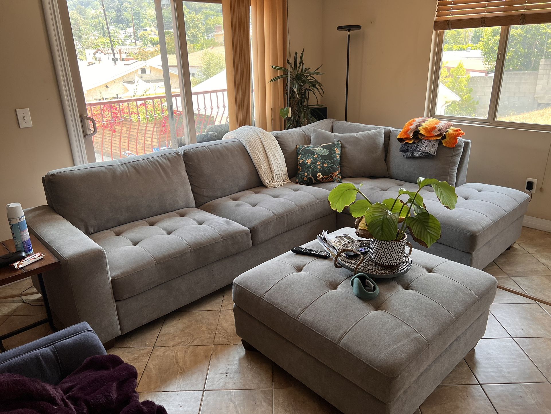 Thomasville Miles Fabric Sectional with Storage Ottoman ( sofa / couch )