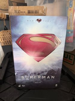 Hot Toys Superman Man of Steel MMS200 Figure