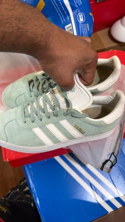 Women’s size 10 gazelle used no box