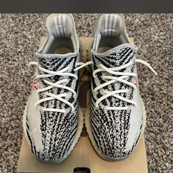 Adida Yeezy Boost 350 Zebra V2 Size 7