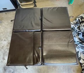 Storage ottoman