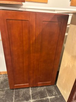 Free kitchen cabinets uppers