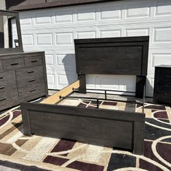 Belachime Queen Panel Bed with Mirrored Dresser and Nightstand-$299.999- READ Description