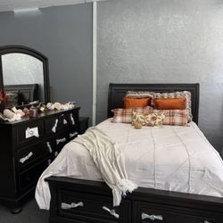 Queen Bedroom Set 