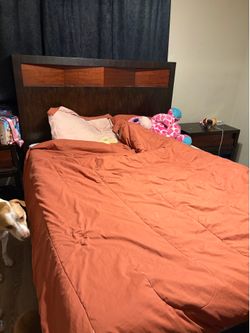 Queen bedroom set