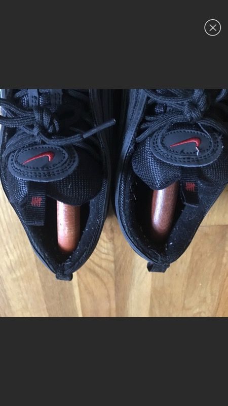 Air Max undefeated sz 11