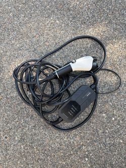 Portable Level 1 / Level 2 EV Charger (16 Amp, J1772) – Vevor / Woer Base Model