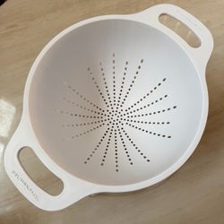 KitchenAid Classic Plastic Colander 5-Quart White  Large 14”x6”